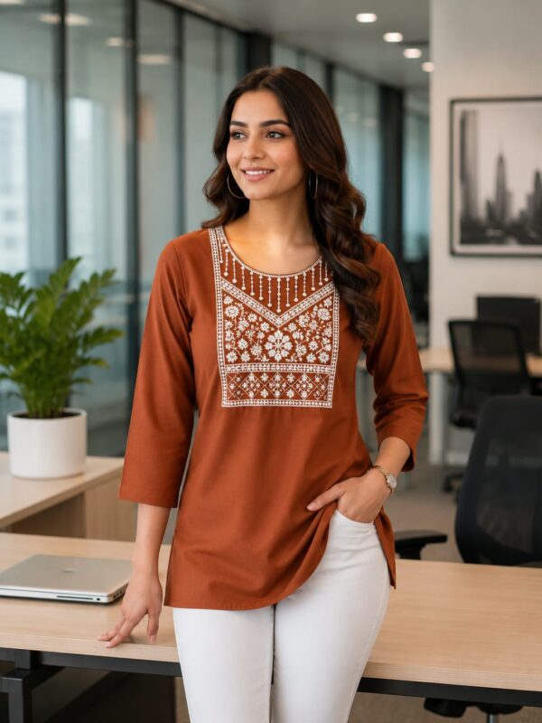 HALF SIZE SHORT TOP